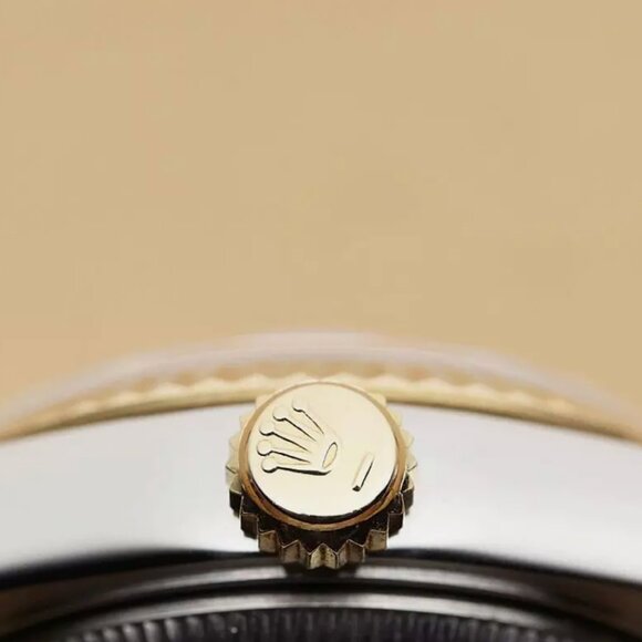 Rolex 18k Ladies Yellow Gold Watch! Mint! main image 4